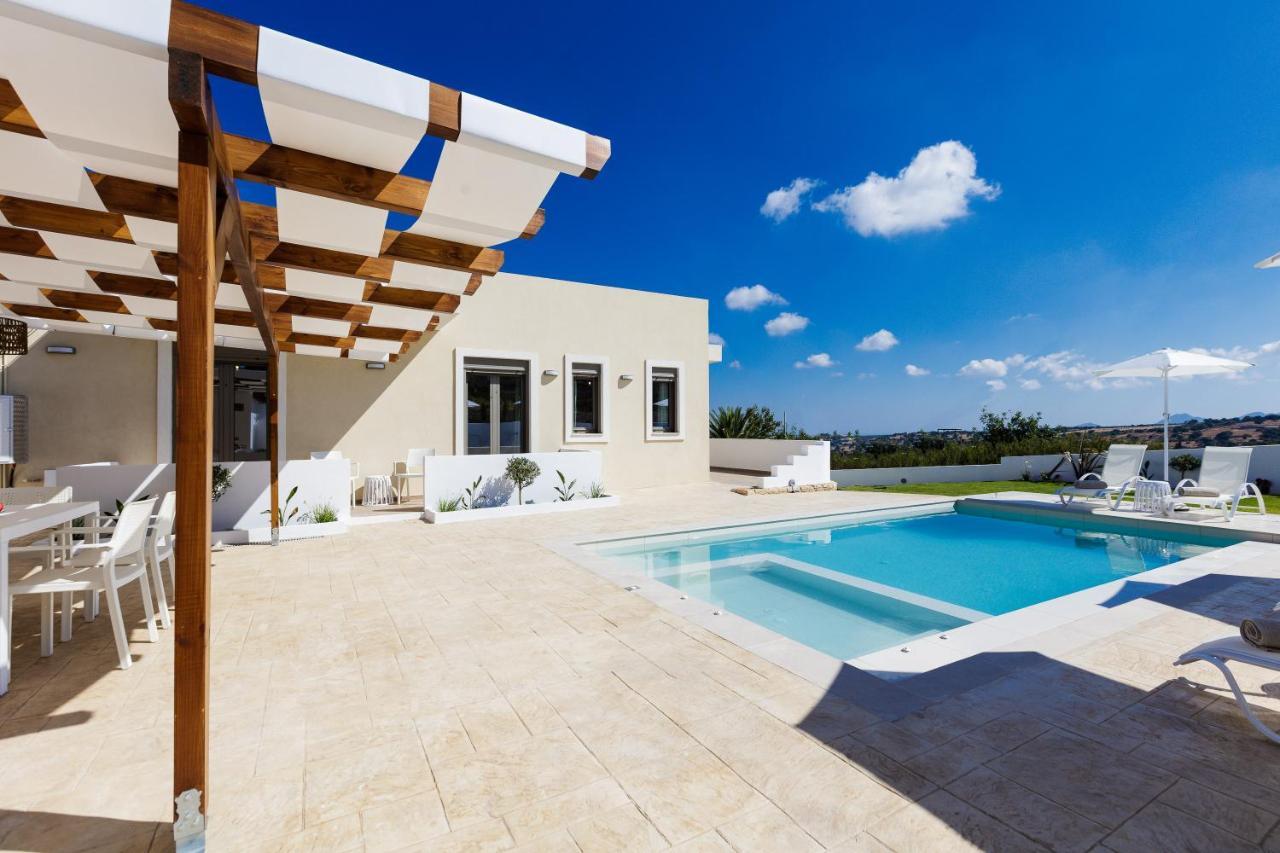 Aerin Villa, A Sublime Sanctuary, By Thinkvilla Roupai Exterior photo