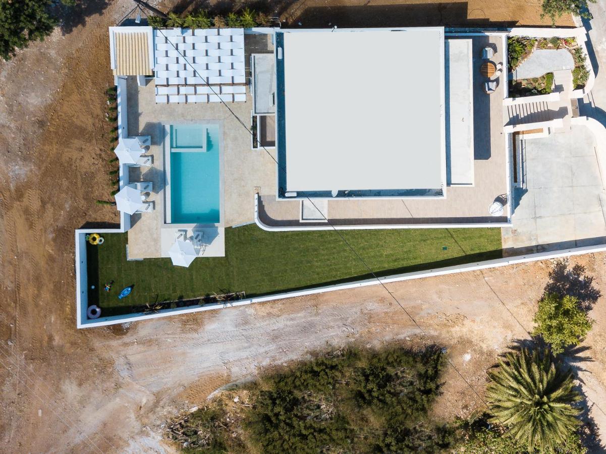 Aerin Villa, A Sublime Sanctuary, By Thinkvilla Roupai Exterior photo